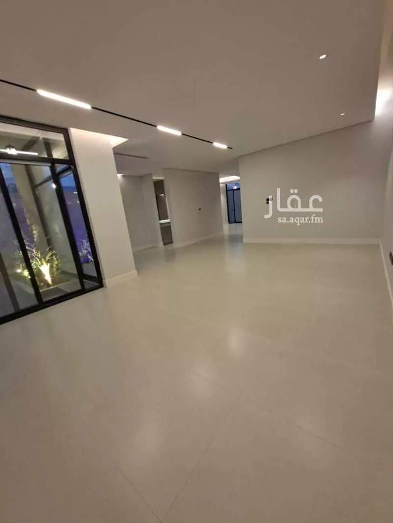 فيلا 5 غرف في الملقا 4