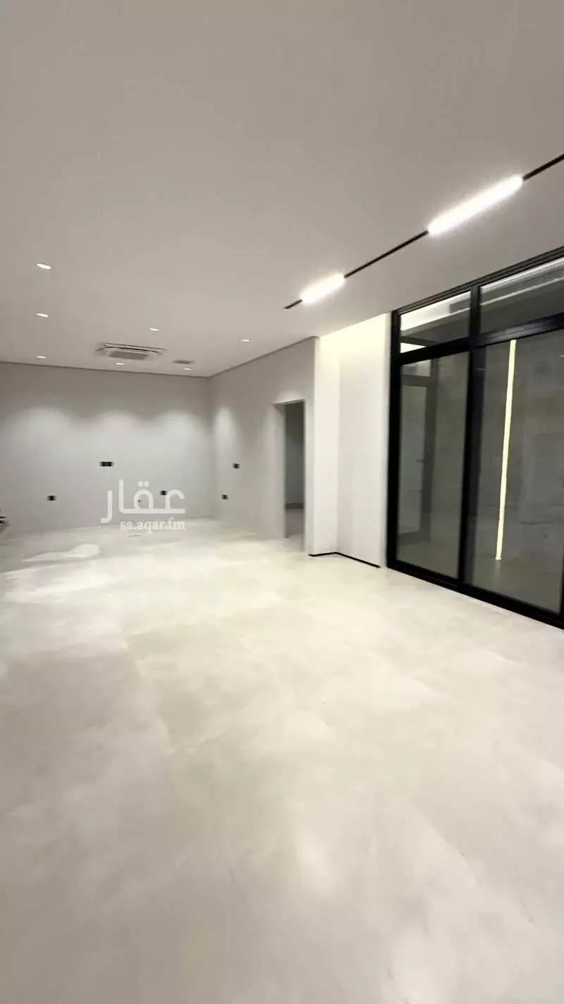 فيلا 5 غرف في الملقا 2