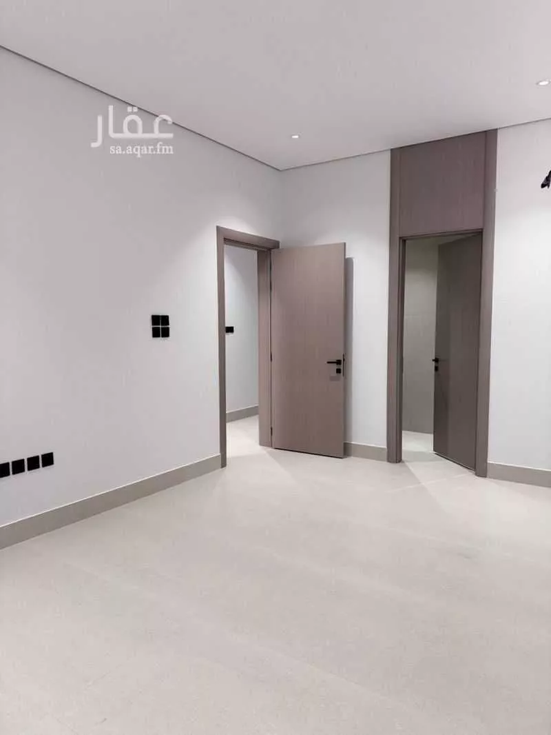 فيلا 5 غرف في الملقا 4