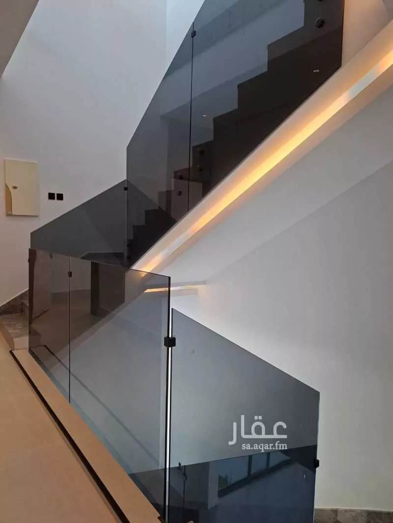 فيلا 5 غرف في الملقا 5