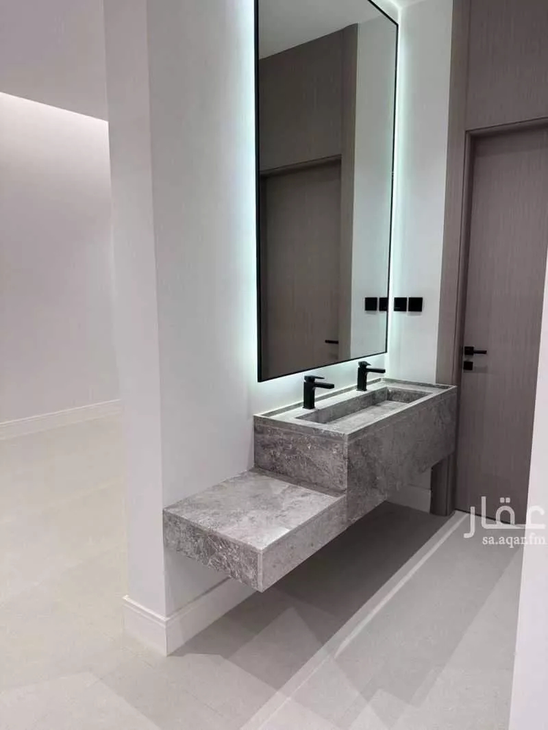 5 bedroom villa in Al Malqa, Riyadh 24