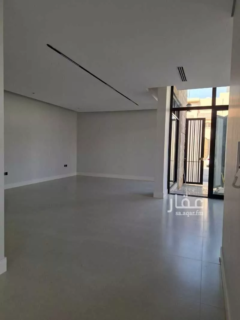 فيلا 5 غرف في الملقا 3