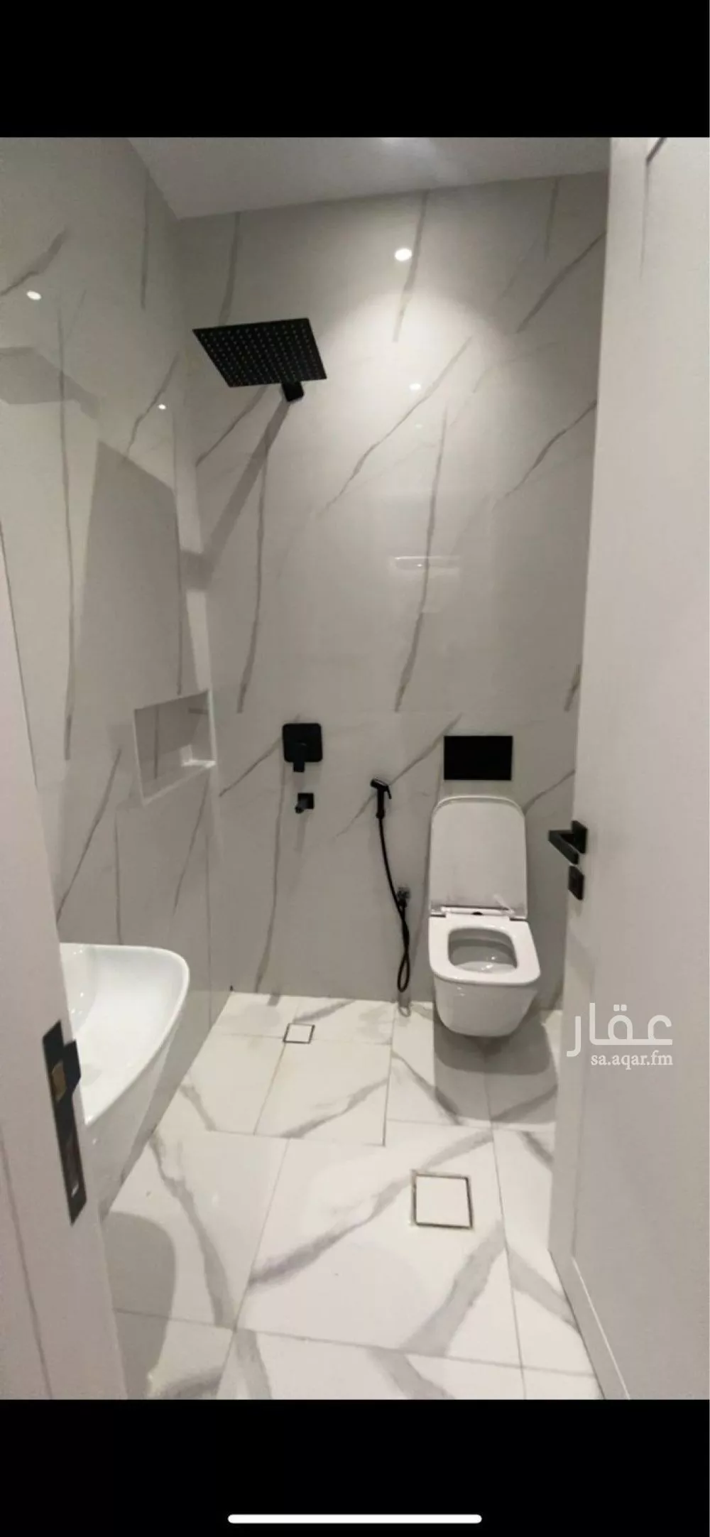 شقة 4 غرف في الواحة 5