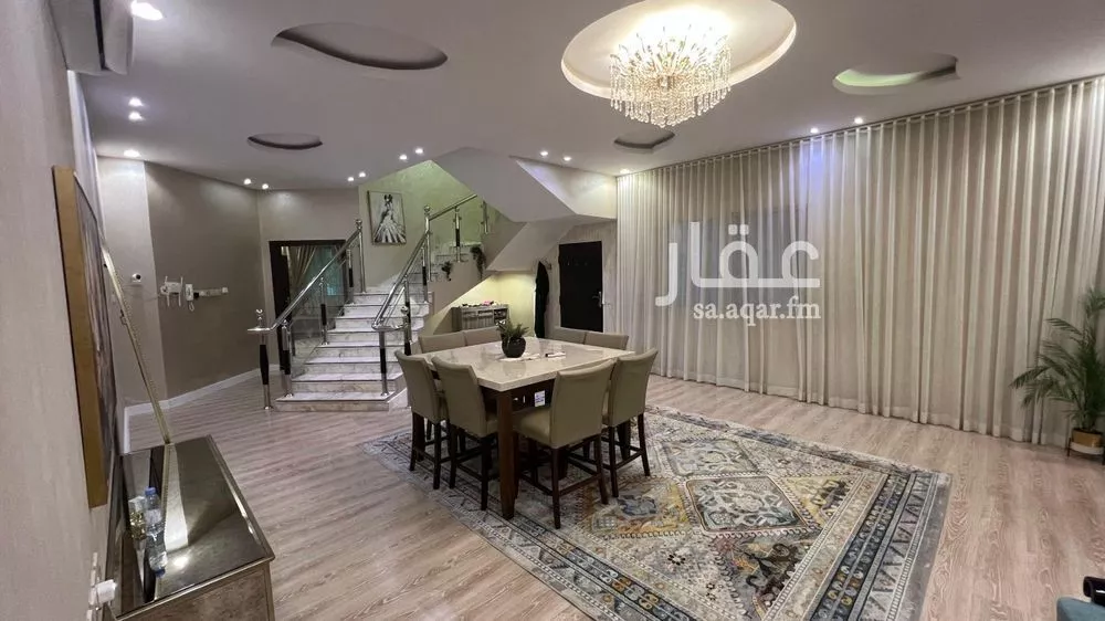 فيلا 8 غرف في العارض 1