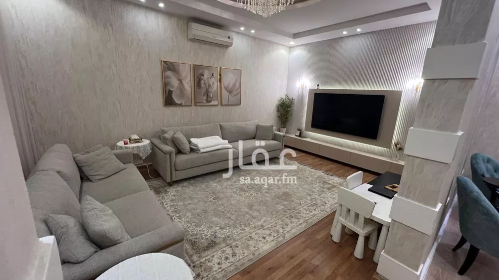 فيلا 8 غرف في العارض 5