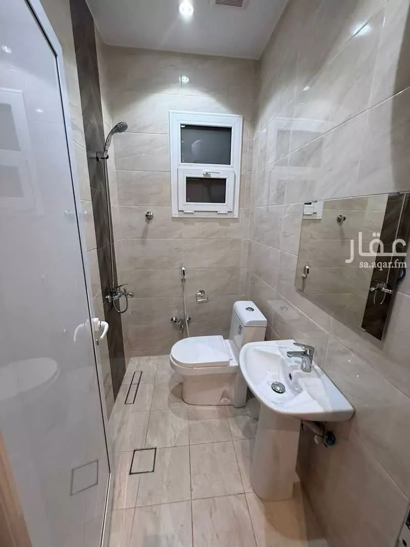 شقة 3 غرف في عرقة 5