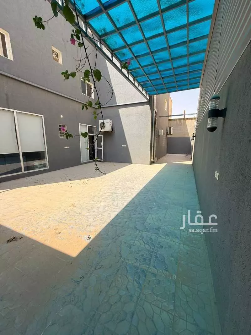 فيلا 20 غرف في عرقة 3