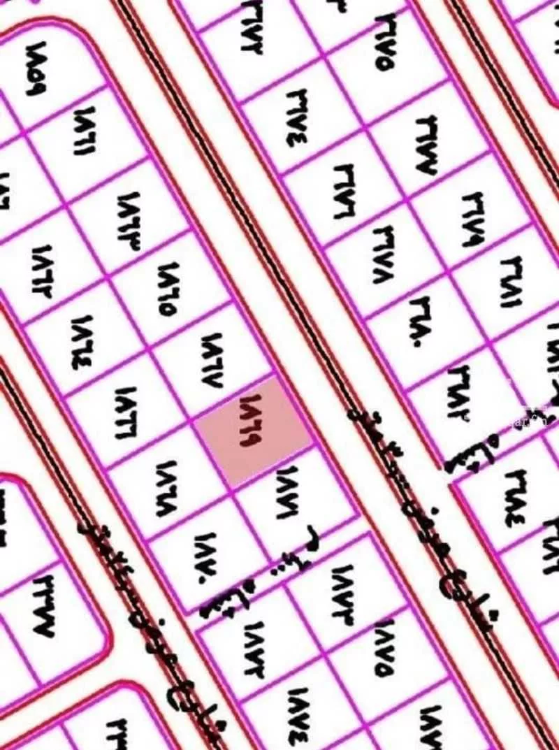 أرض 750 م² في خاخ 2