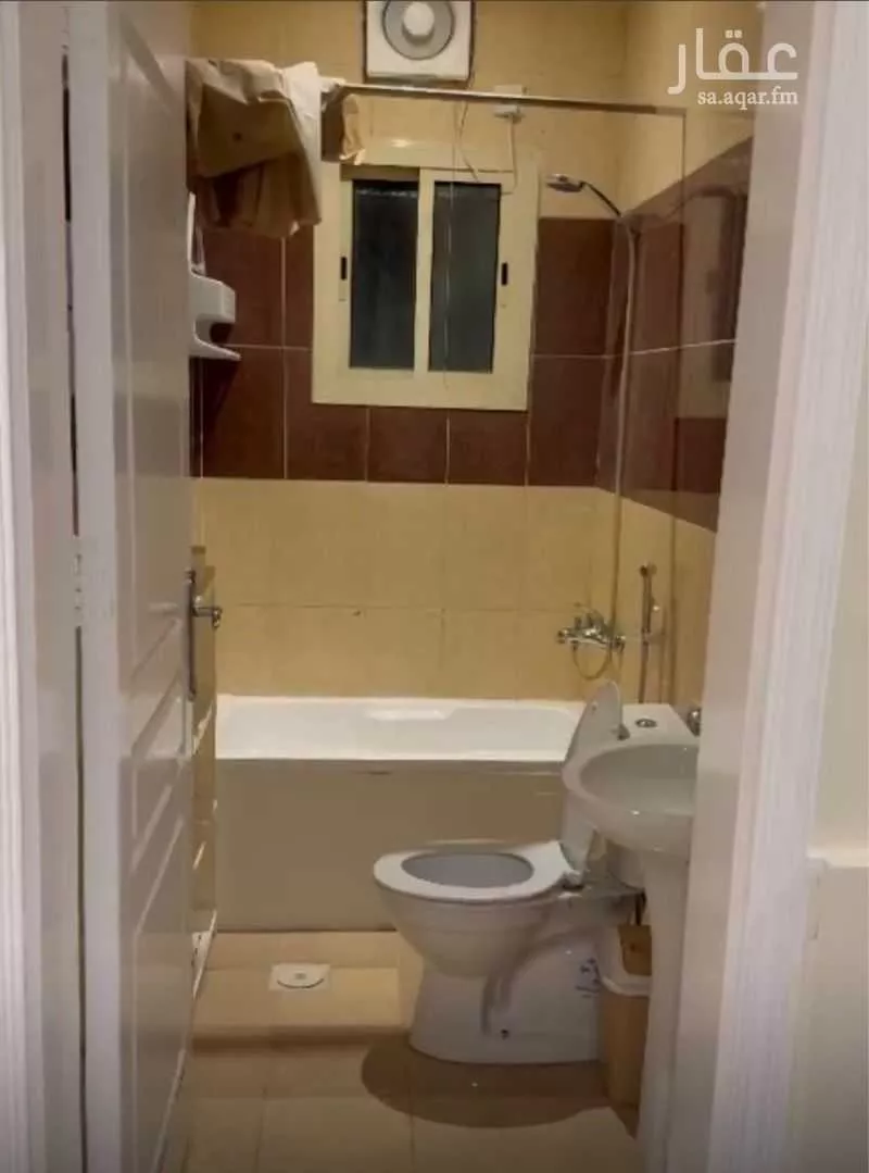 3 bedroom apartment in Al Muntazah, Jeddah 8