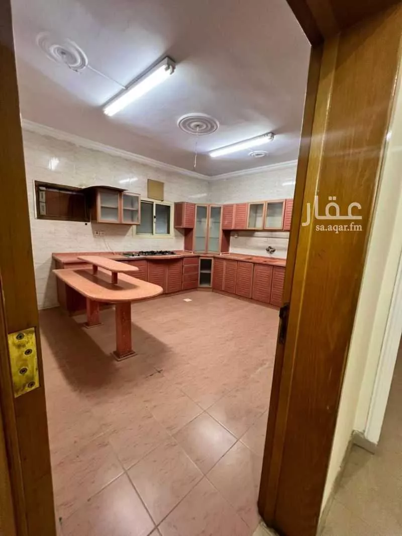 8 bedroom villa in Al Safa, Jeddah 9