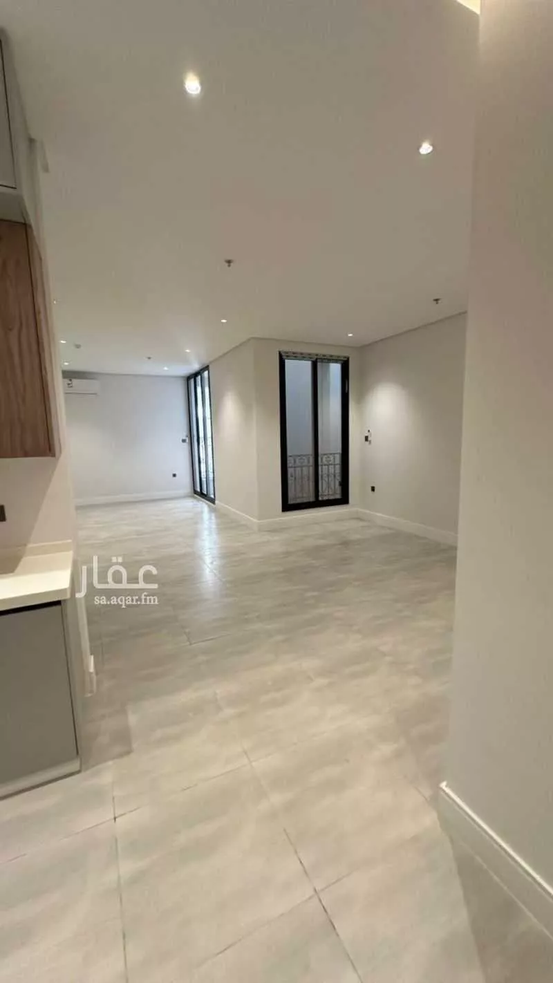 شقة 3 غرف في الملقا 4