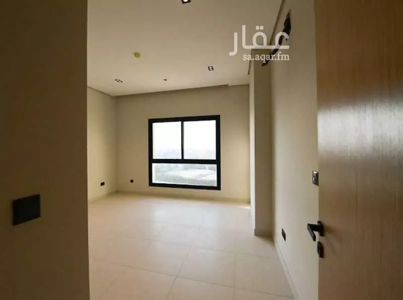 شقة 3 غرف في الحمرا 3