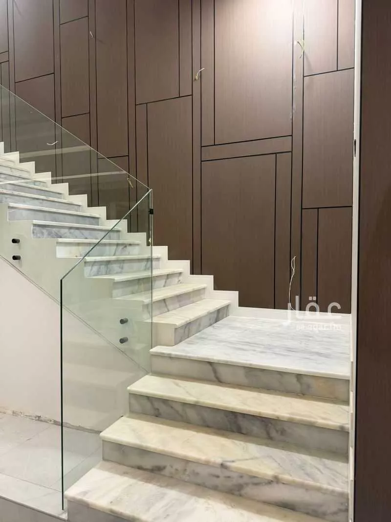 3 bedroom apartment in Al Rabwa 5