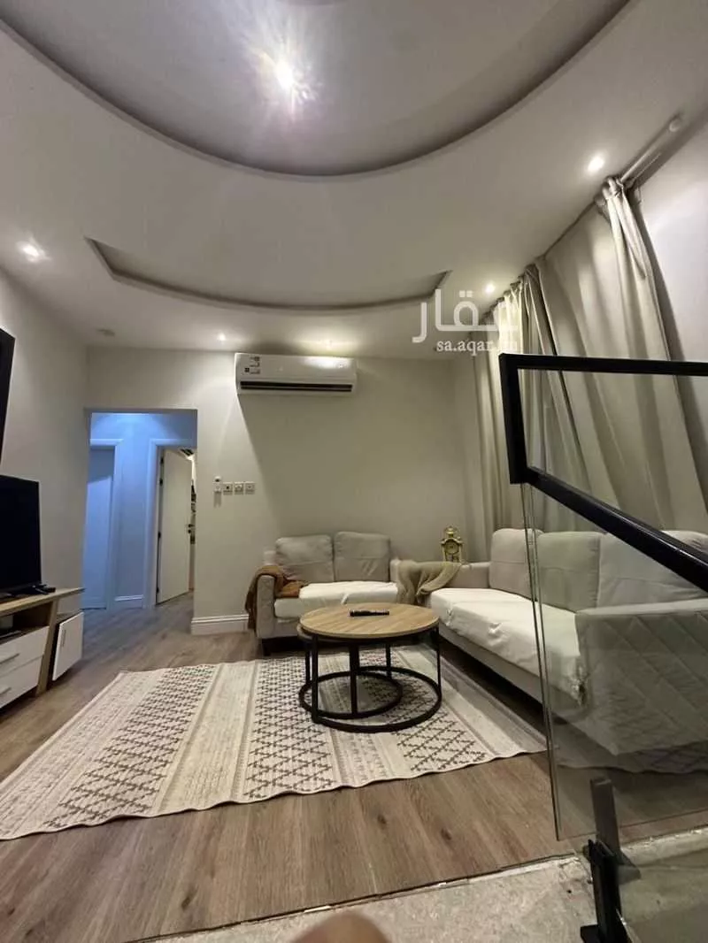 فيلا 9 غرف في العارض 5