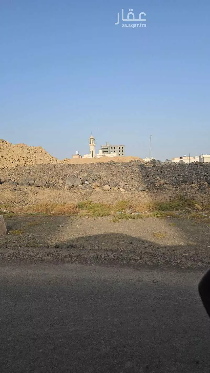 أرض 645 م² في عين الخيف 3