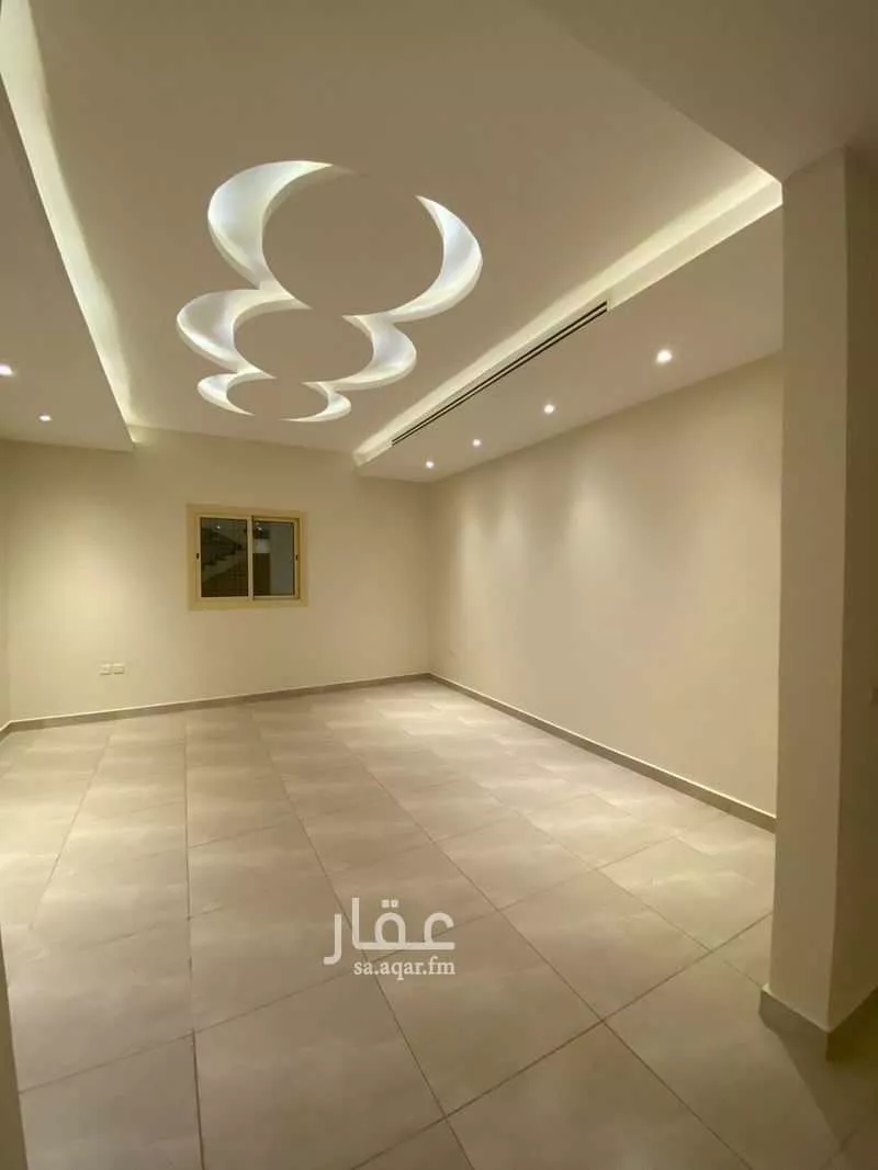 فيلا 5 غرف في الملقا 5