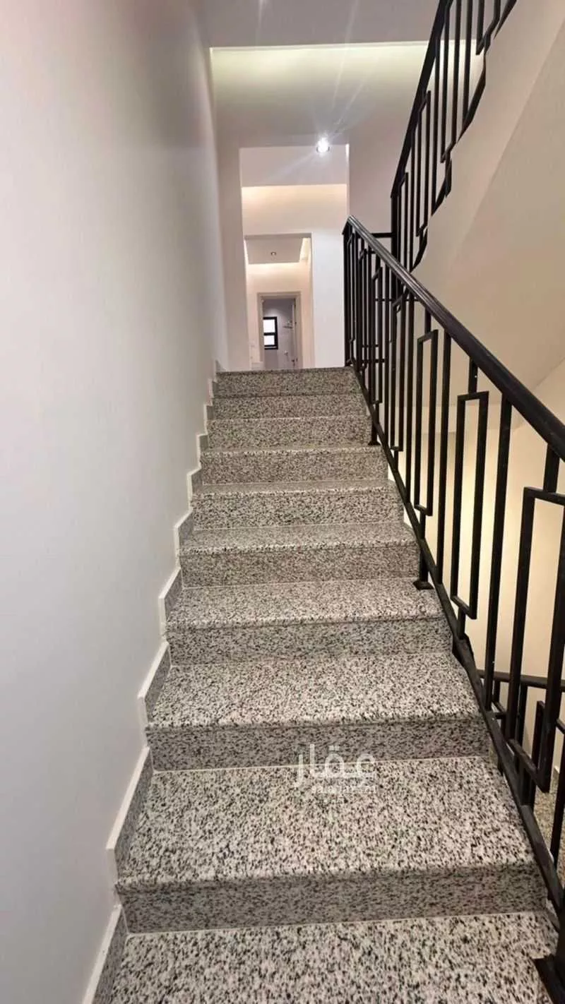 3 bedroom floor in Dhahrat Namar 3