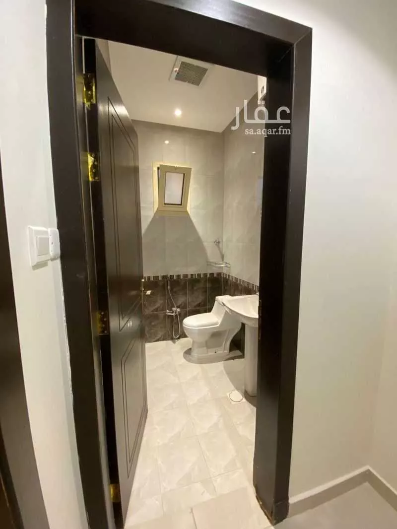 فيلا 4 غرف في الملقا 1