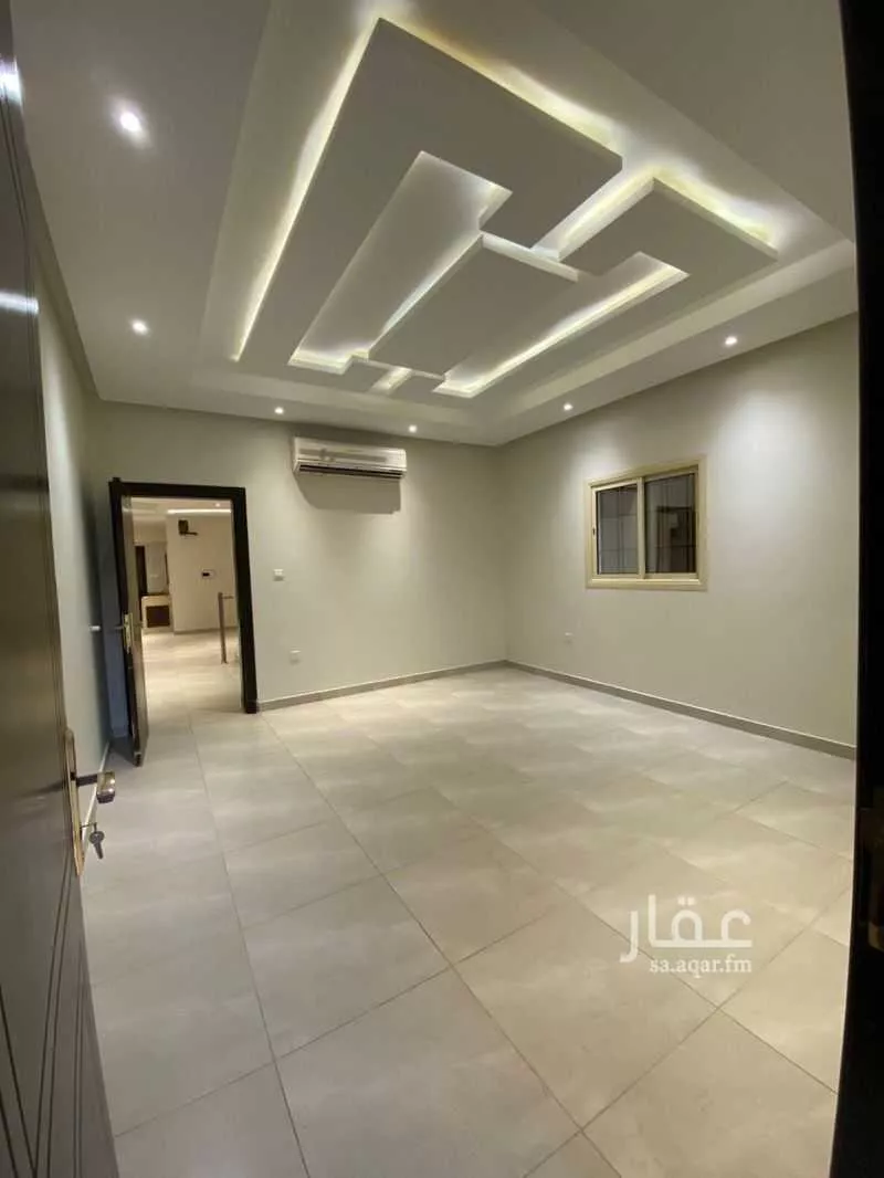 فيلا 5 غرف في الملقا 3