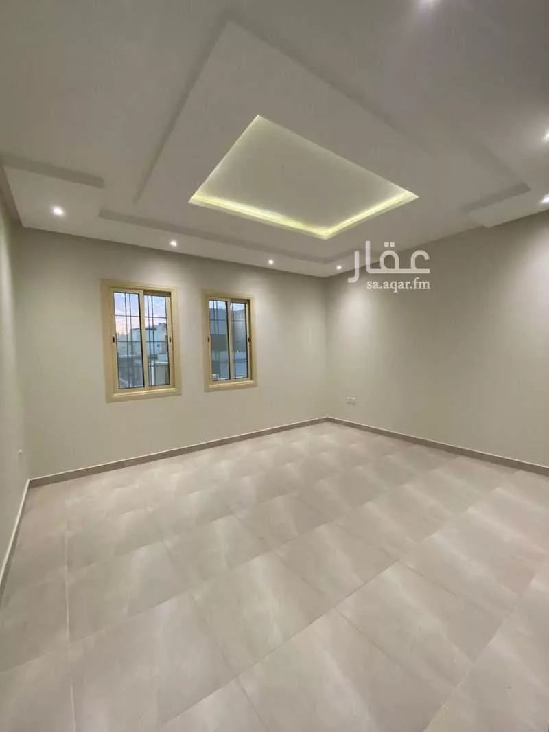 فيلا 4 غرف في الملقا 4