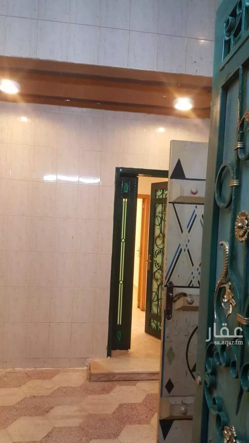 5 bedroom villa in Shubra, Riyadh 14