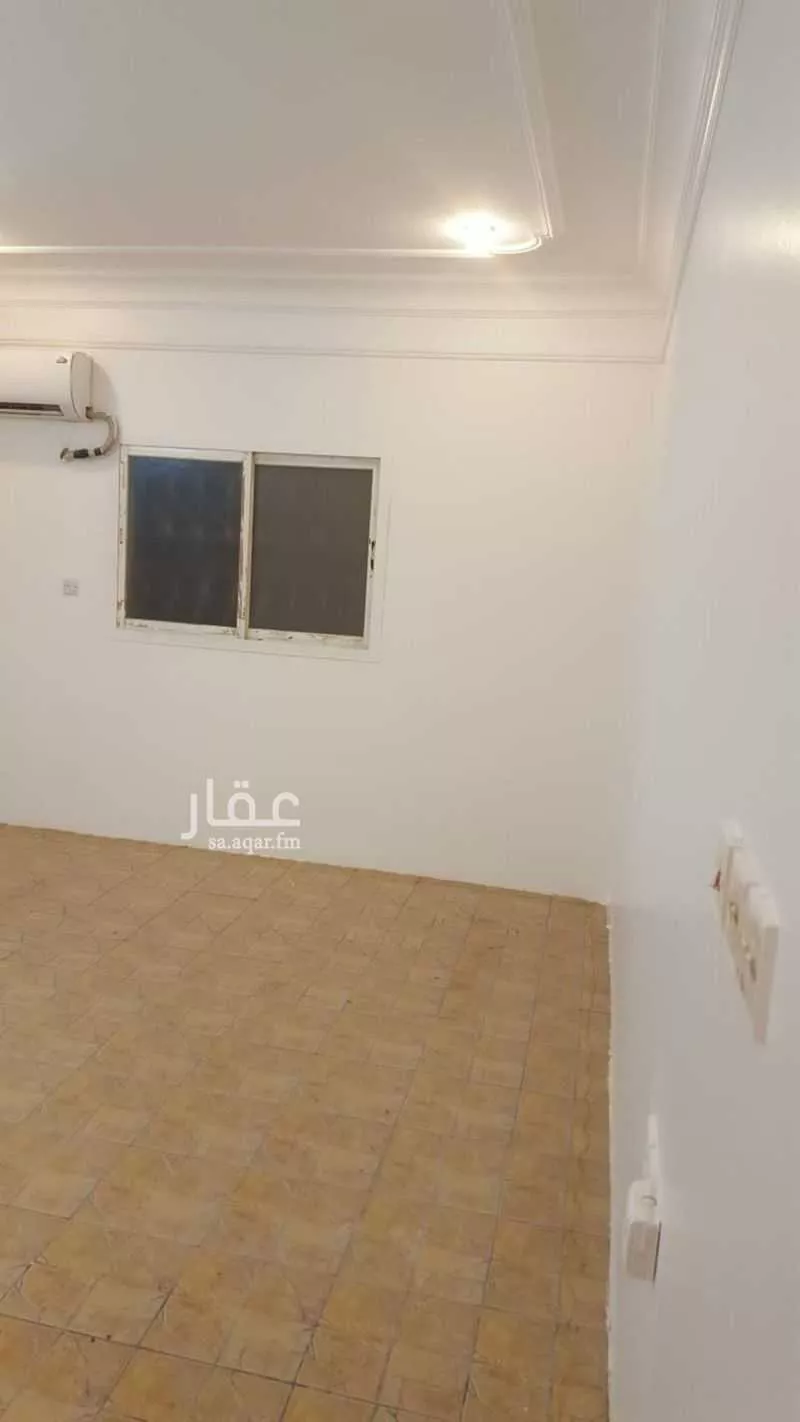 5 bedroom villa in Shubra, Riyadh 10
