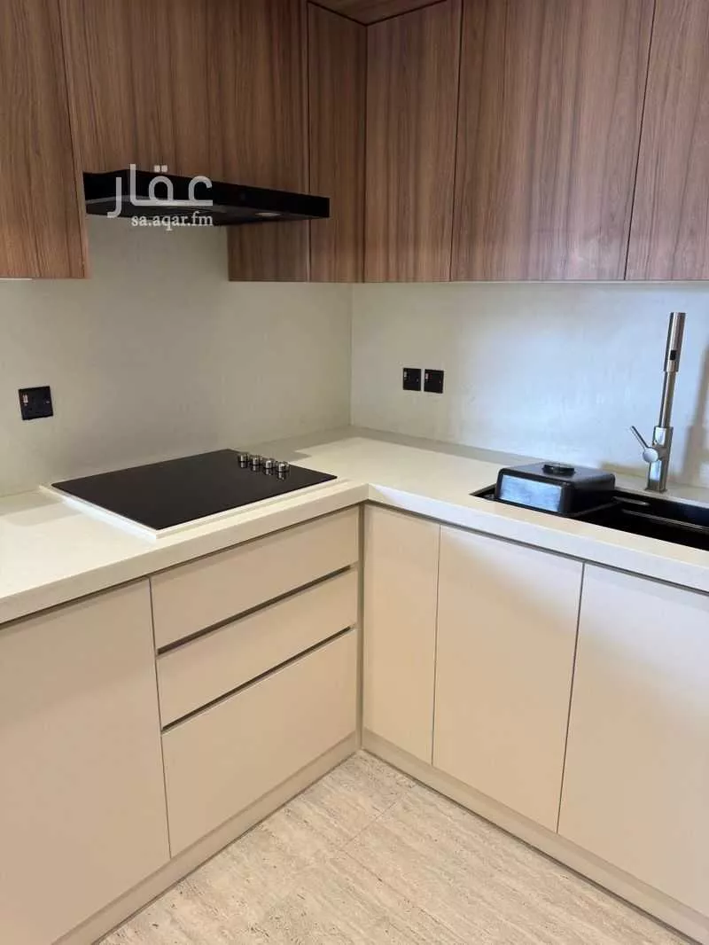 شقة 3 غرف في العقيق 4