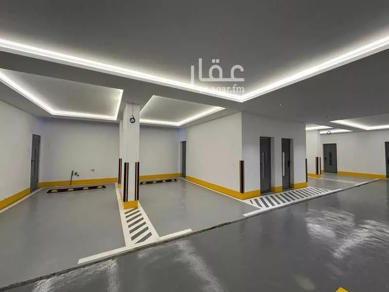 6 bedroom apartment in Al Salamah 3