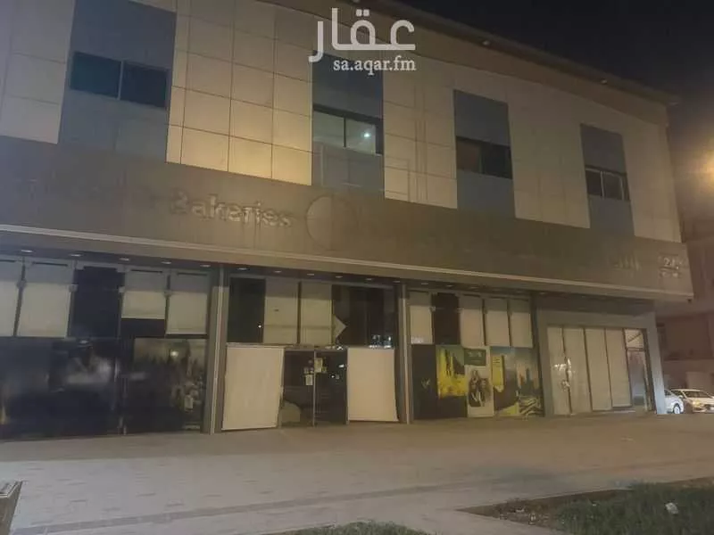 محل 140 م² في العقيق 3