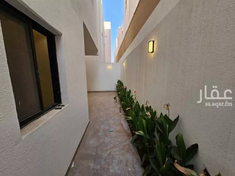 فيلا 8 غرف في الصالحية 3