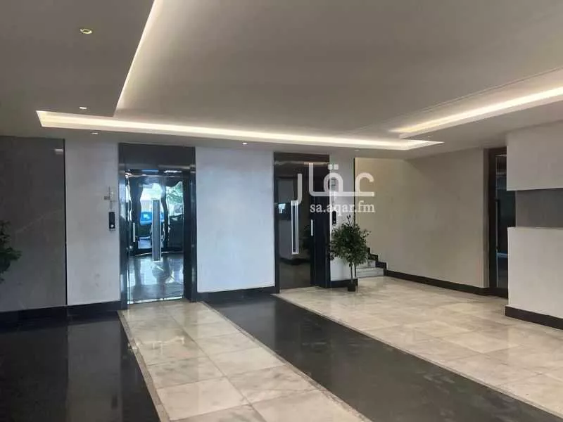 شقة 6 غرف في الواحة 4