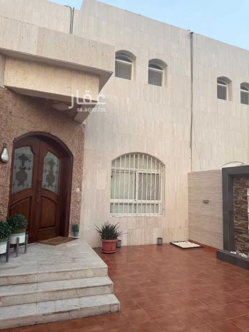 فيلا 15 غرف في الروضة 4