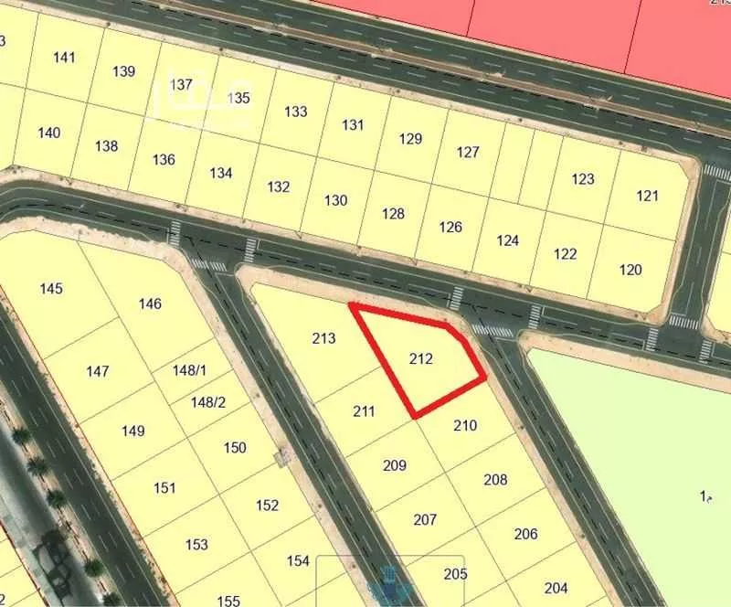 أرض 856 م² في الشرق 3