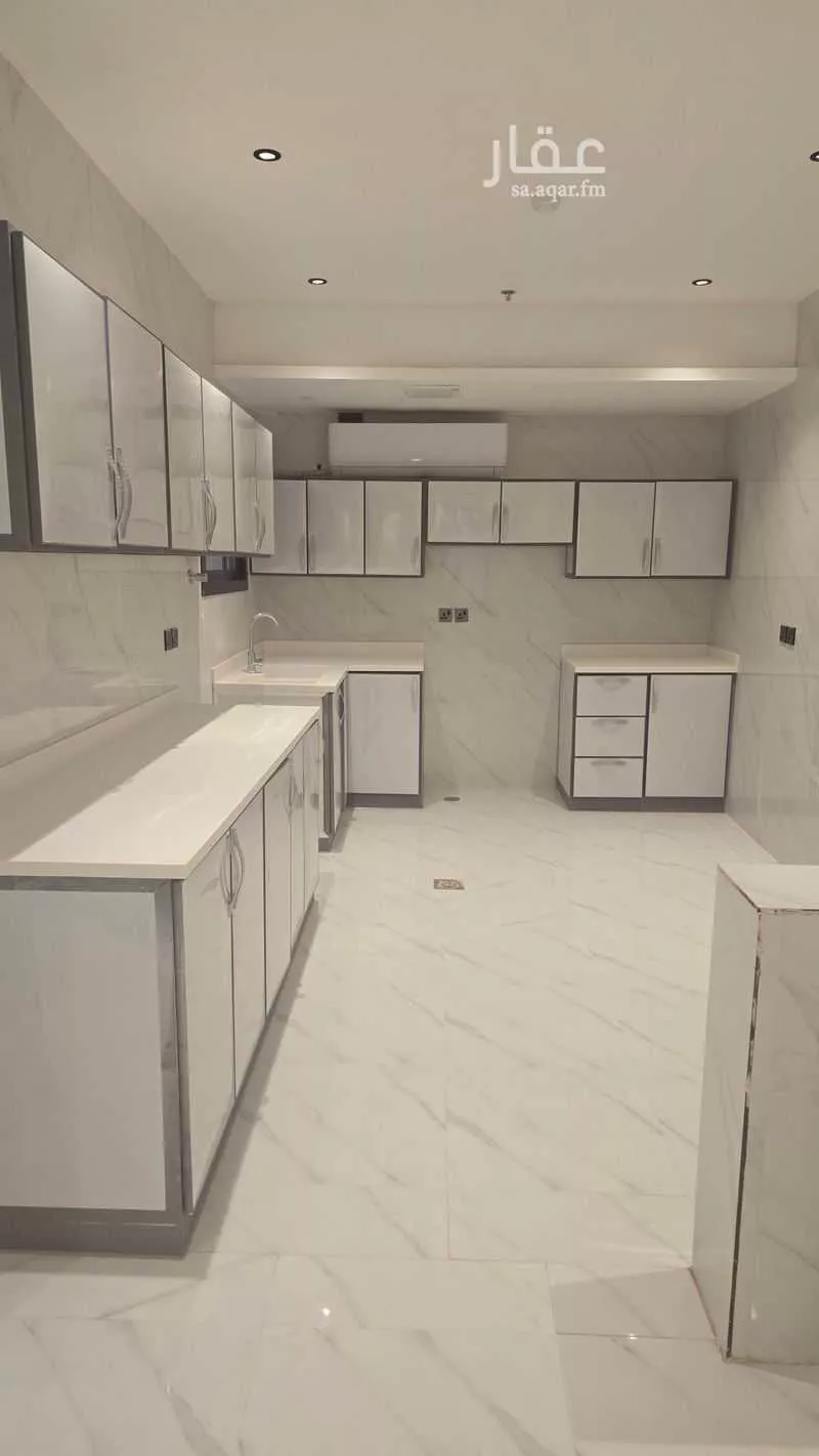 شقة 3 غرف في الرمال 5