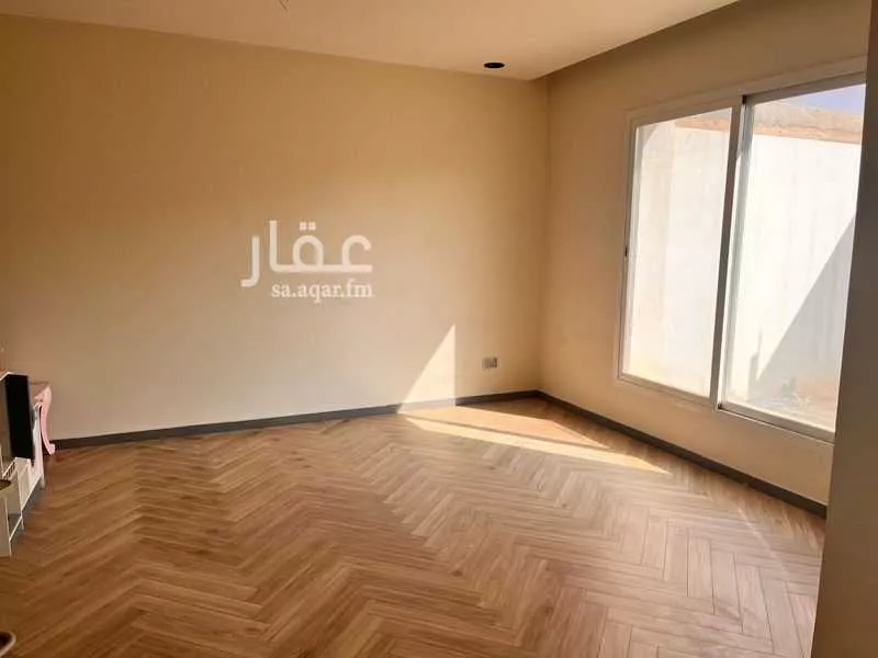 فيلا 8 غرف في الرمال 1