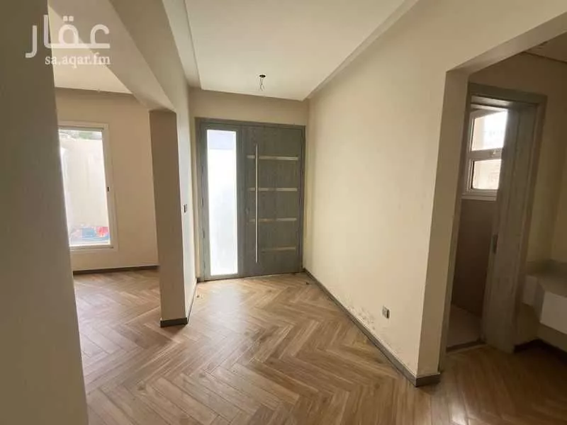 فيلا 8 غرف في الرمال 4