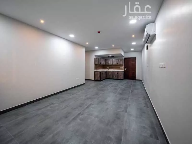 عمارة 1280 م² في الشعلة 1