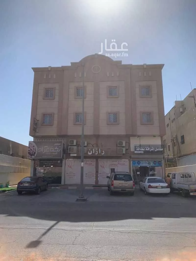 1100 sqm building in Al Jalawiyah 2