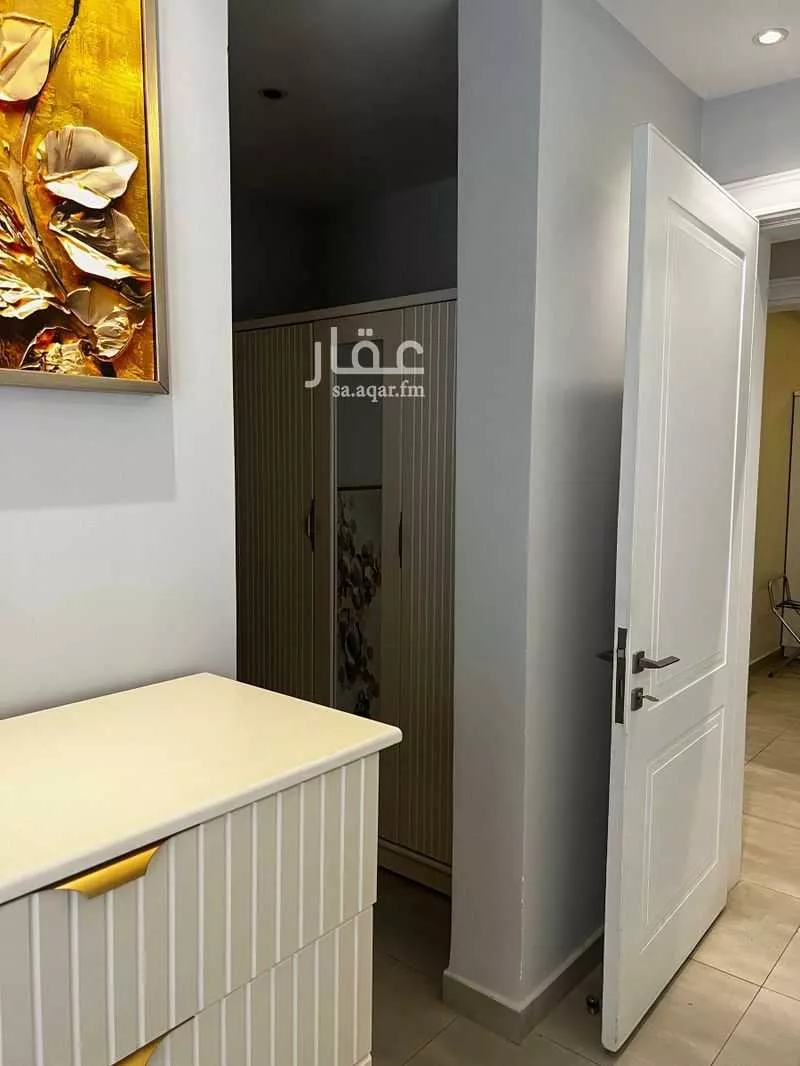 3 bedroom apartment in Al Malqa 5