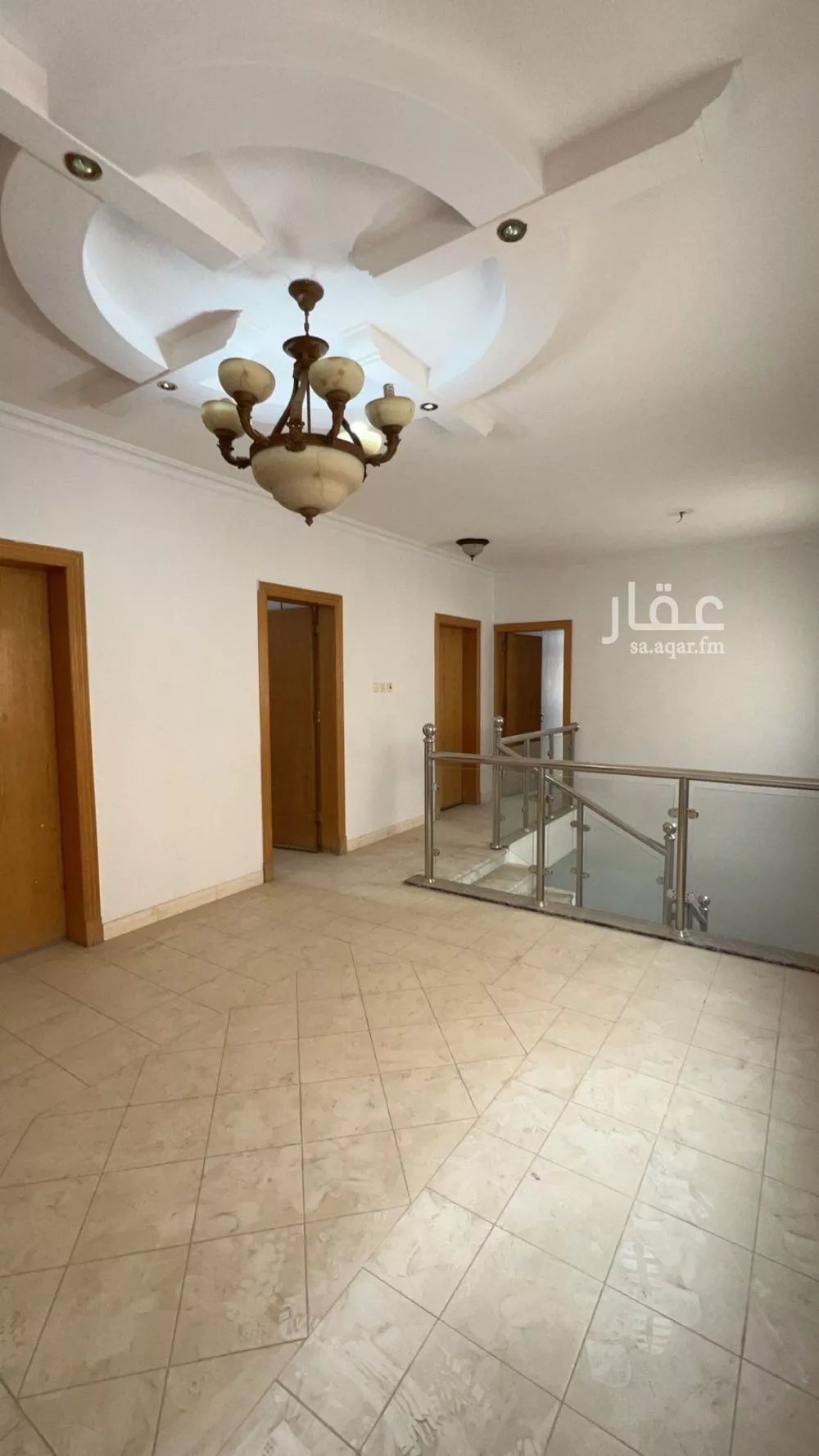 فيلا 5 غرف في العقيق 3