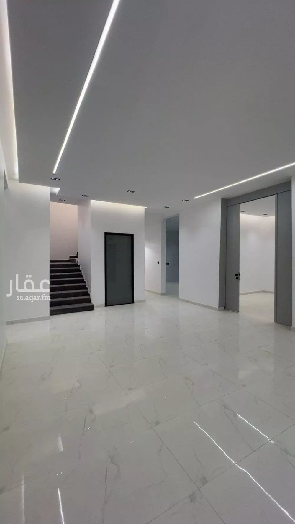 5 bedroom villa in Al Janadriyah 3