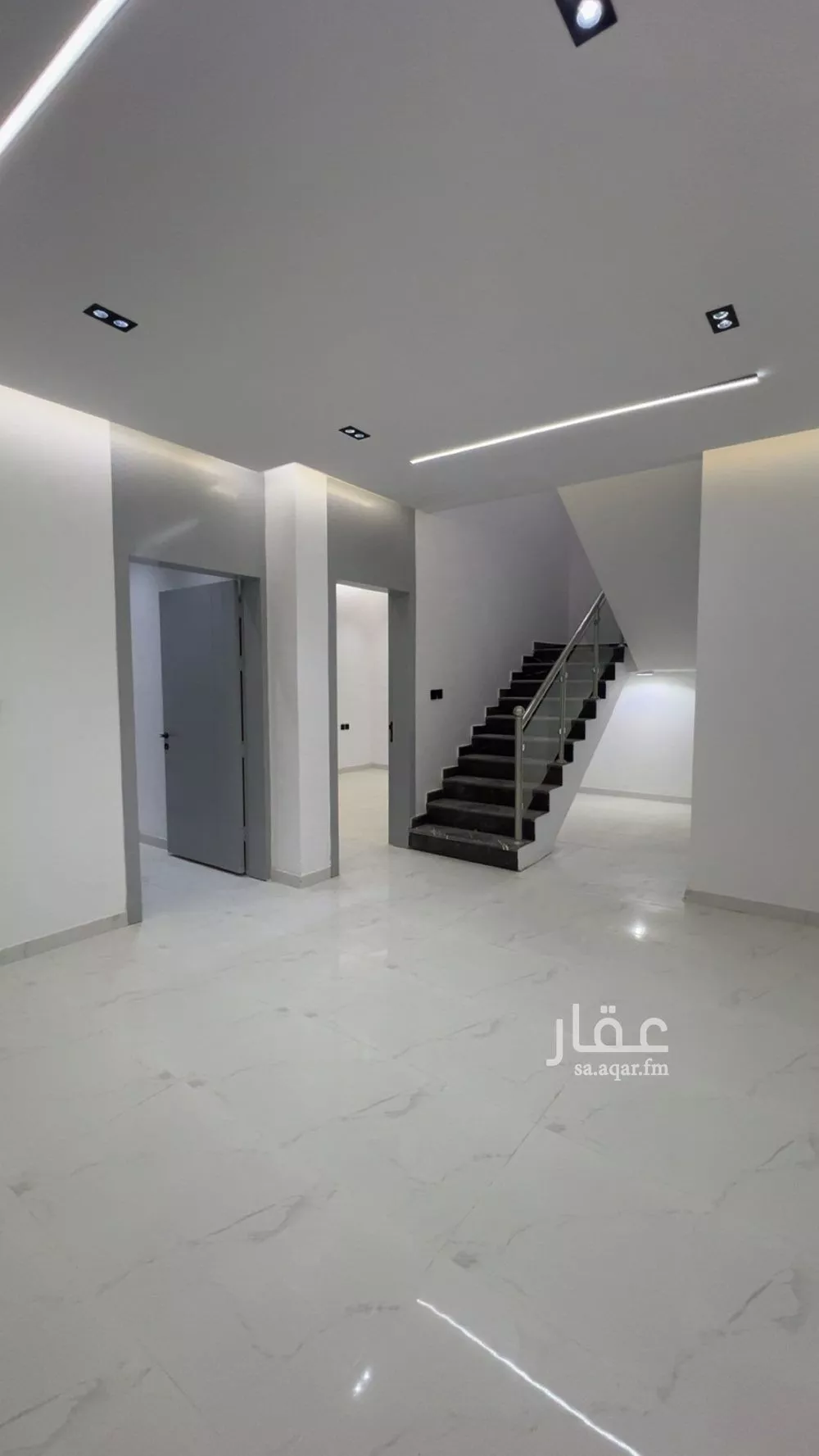 فيلا 5 غرف في الجنادرية 2