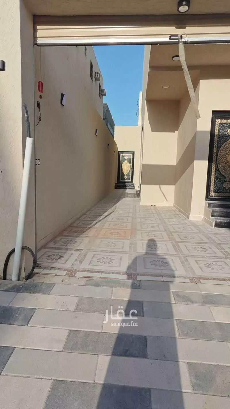 فيلا 5 غرف في ضاحية الملك فهد 3