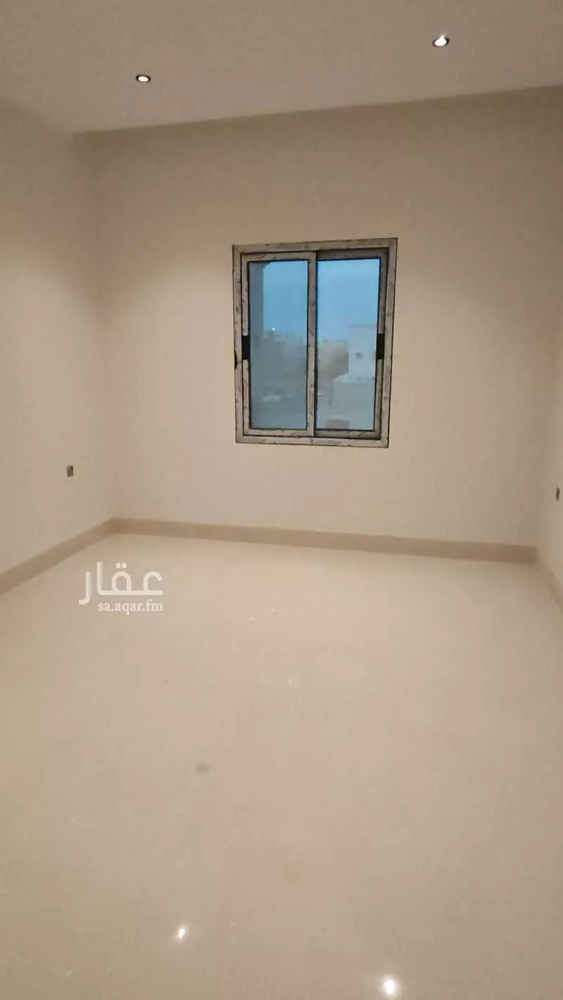 فيلا 6 غرف في طيبة 3