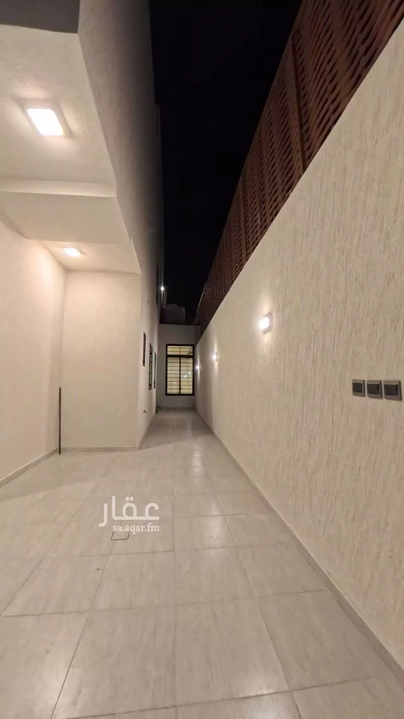 فيلا 6 غرف في احد 2