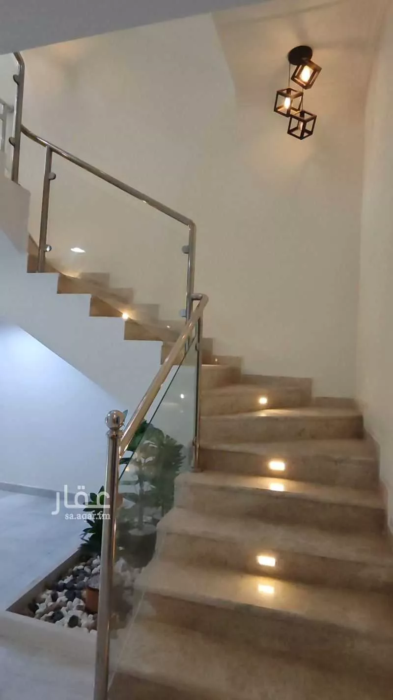 6 bedroom villa in Dahiat King Fahd 4