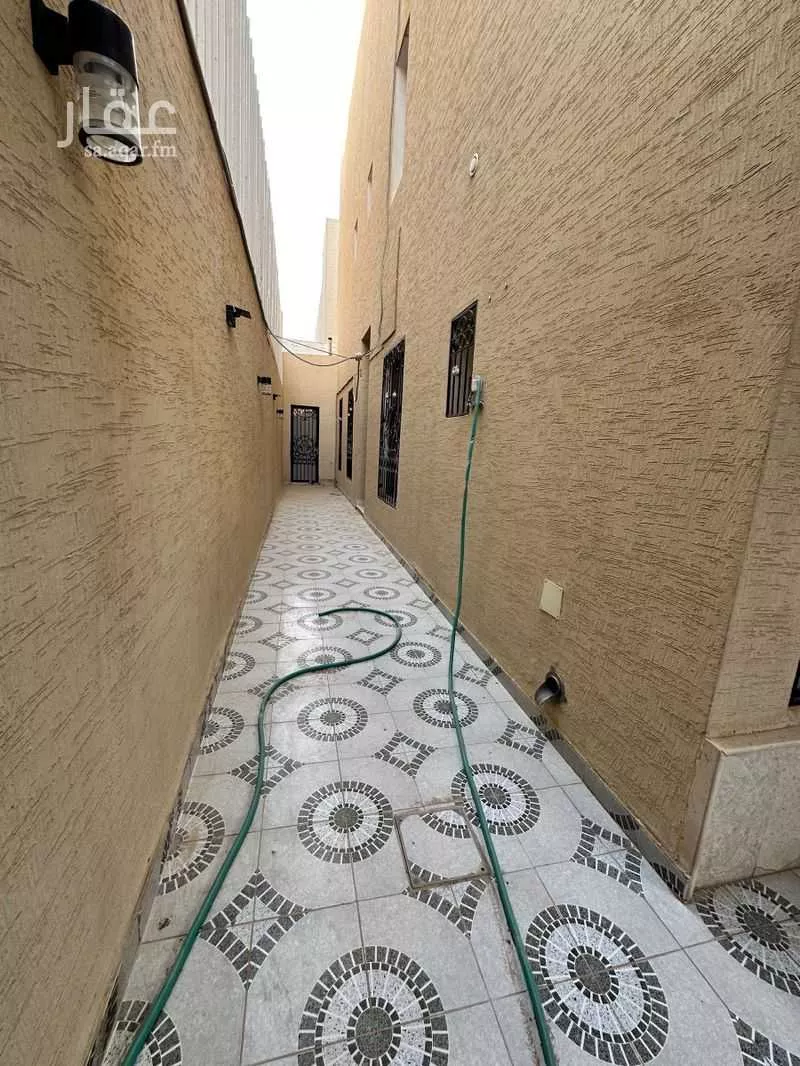 فيلا 5 غرف في النرجس 3