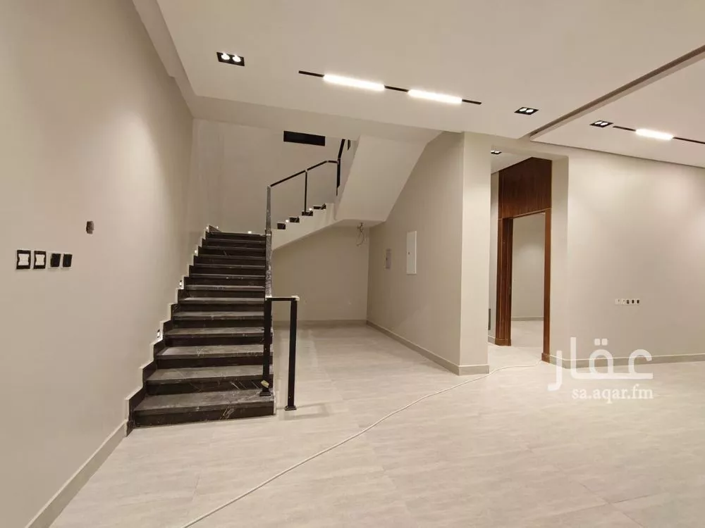 فيلا 5 غرف في الرمال 5