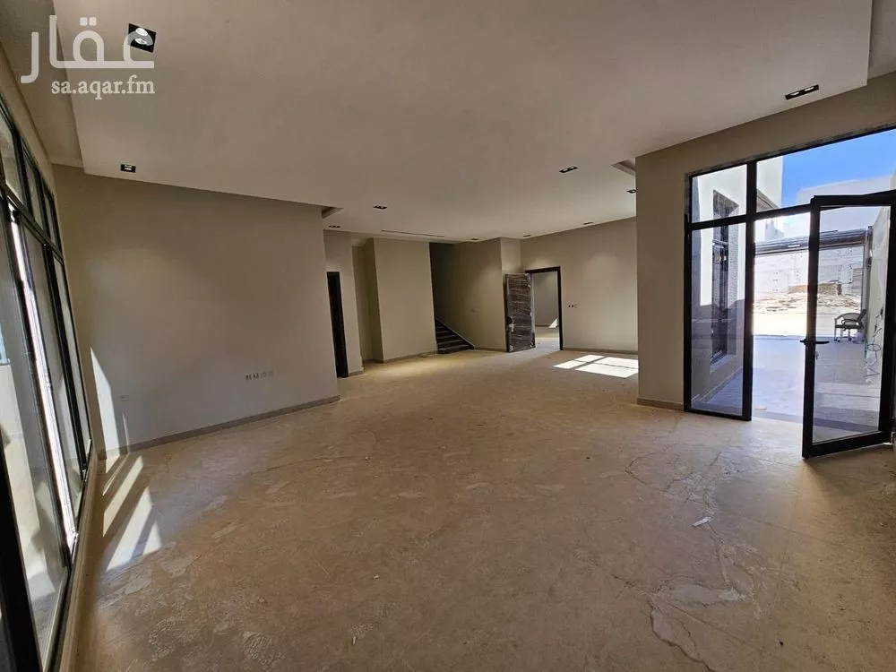 فيلا 5 غرف في الرمال 4