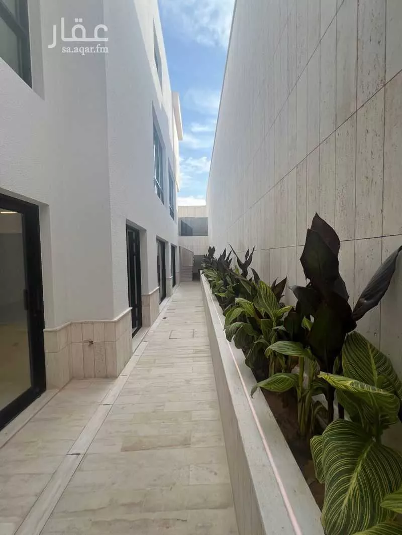 4 bedroom villa in Al Olaya, Riyadh 3